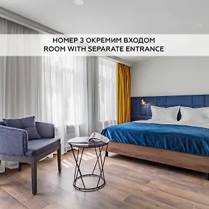 https://queen-bee.hotels-of-kiev.com